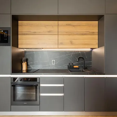 Topaz Beachfront * 瓦爾納