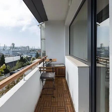 Апартамент Topaz Beachfront